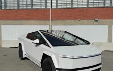 2025 Tesla Cybertruck