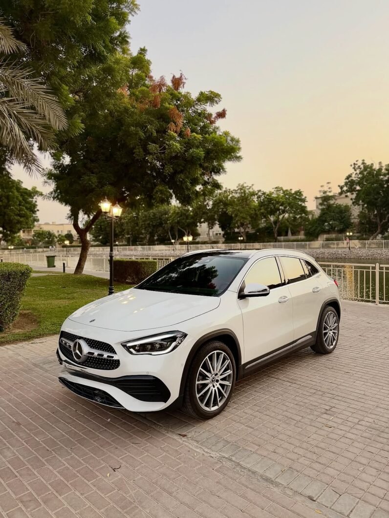 Mercedes Benz GLA 200