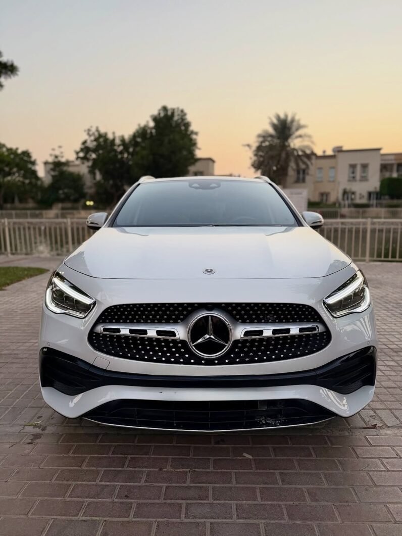 Mercedes Benz GLA 200