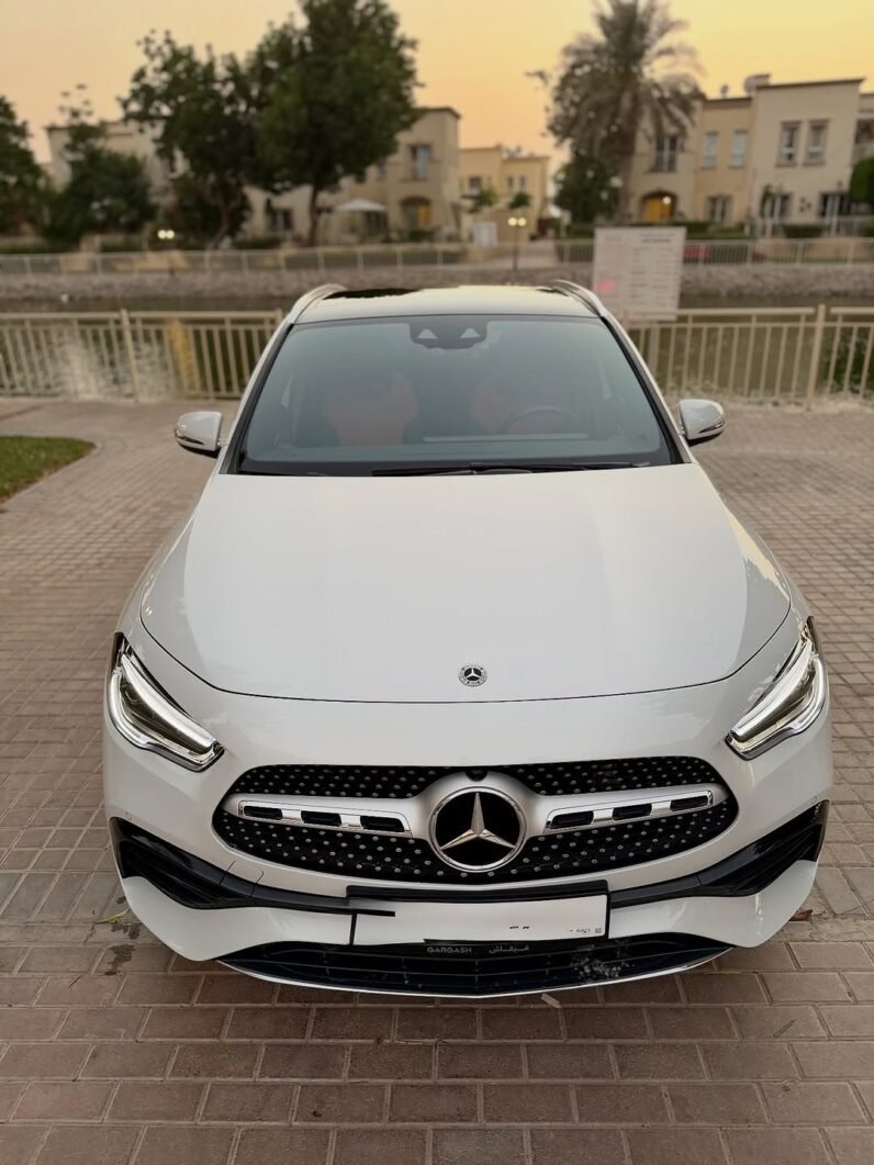 Mercedes Benz GLA 200